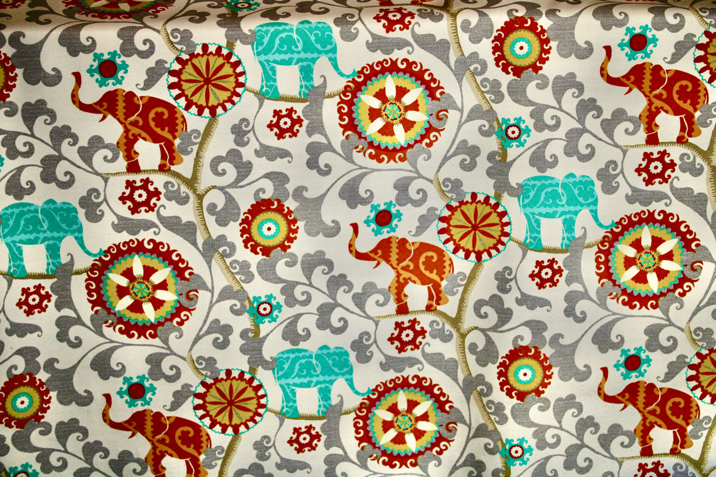 P/K LIFESTYLES MENAGERIE CAYENNE FABRIC UPHOLSTERY WATER STAIN REPELLENT 55" WIDE BY THE YARD