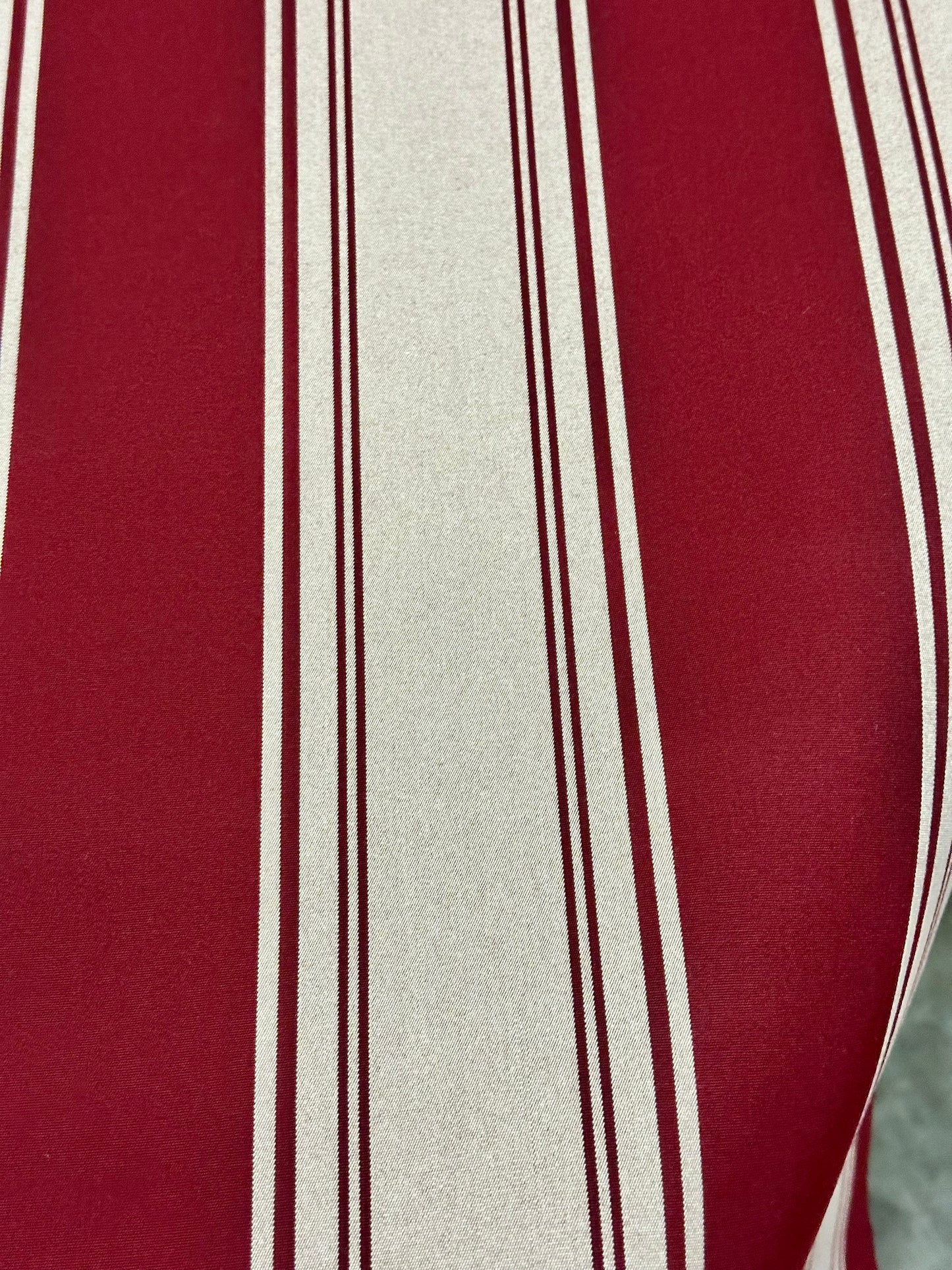 SUNBRELLA SHADE OUTDOOR WATERPROOF FABRIC BURGUNDY CLASSIC 4953-0000 47" BY THE YARD