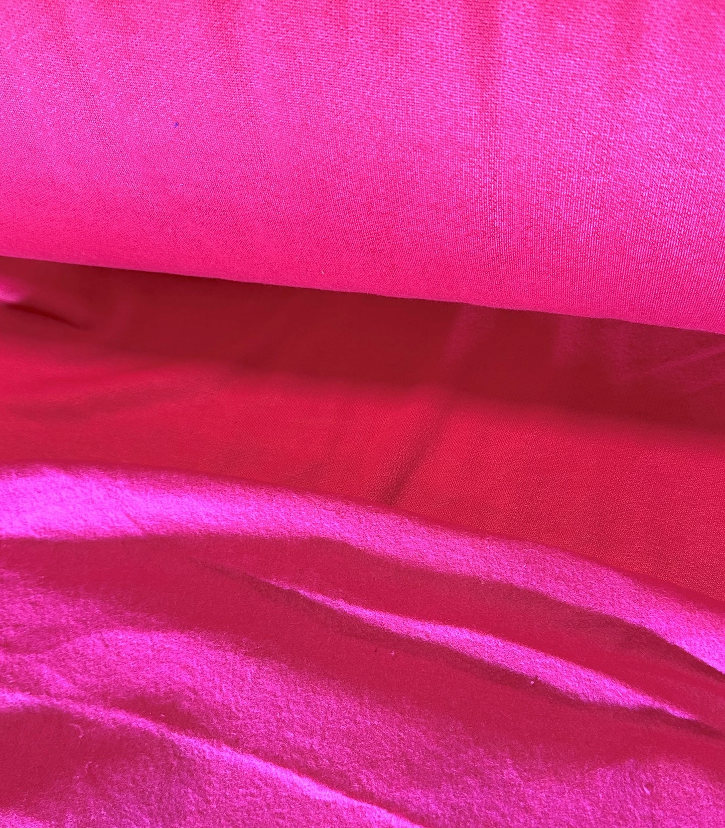 FLEECE KNIT FABRIC POLYCOTTON 64" WIDE TUBULAR PINK FUCHSIA 9 OZS BY THE YARD