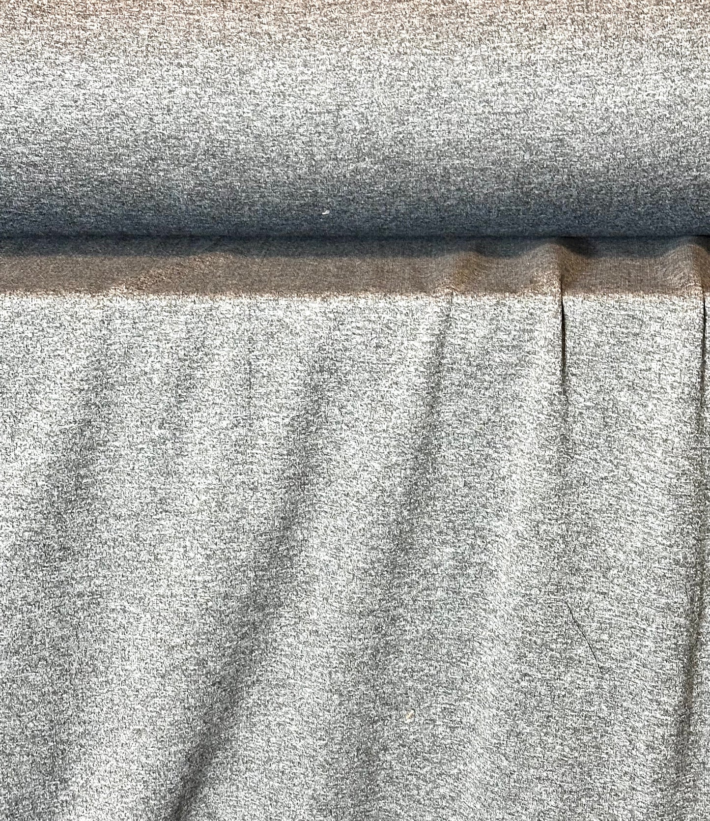 FLEECE KNIT FABRIC POLYCOTTON 64" WIDE TUBULAR HEATHER GREY 9 OZS BY THE YARD