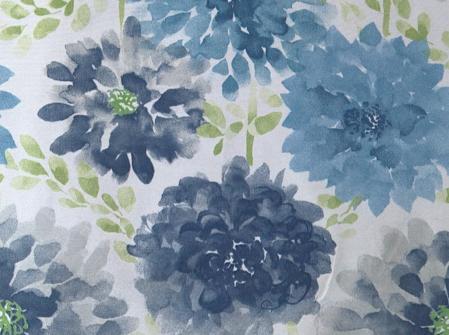RICHLOOM SOLARIUM GARDENIAS IN COOL FABRIC UPHOLSTERY STAIN UV RESISTANT 55" WIDE BY THE YARD